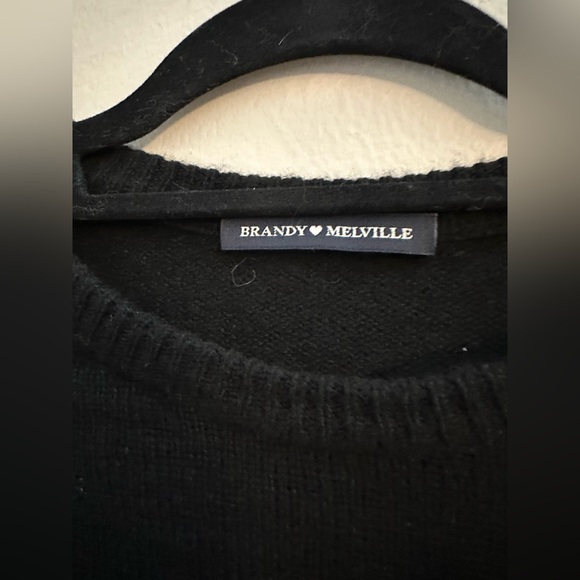Brandy Melville black cropped cashmere wool blend cropped sweater - Picture 2 of 4